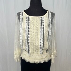 Elegant White Lace Women's Top